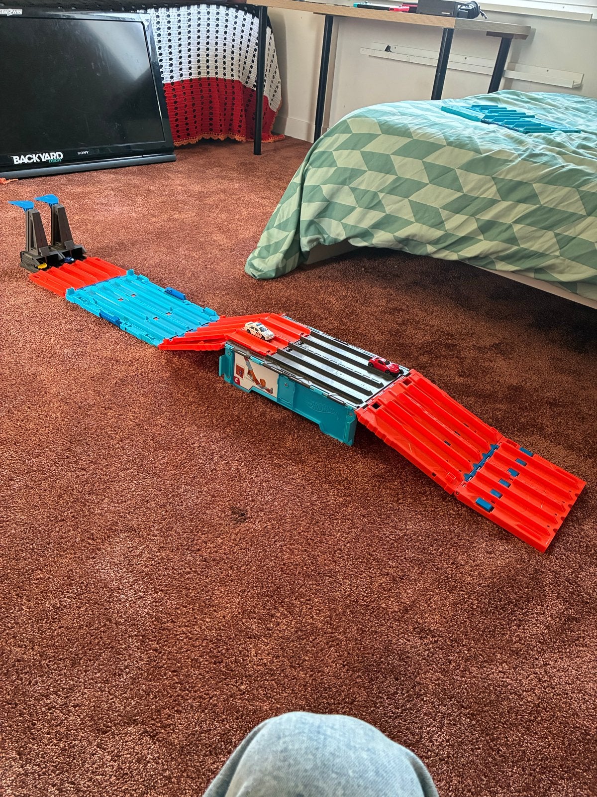 Hot Wheels racebaan met autootjes, Kinderen en Baby's, Speelgoed | Speelgoedvoertuigen, Ophalen, Gebruikt