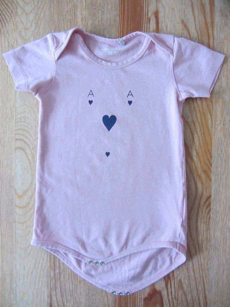 Roze romper maat 80, Kinderen en Baby's, Babykleding | Maat 80, Ophalen of Verzenden, Gebruikt, Meisje, Nacht- of Onderkleding