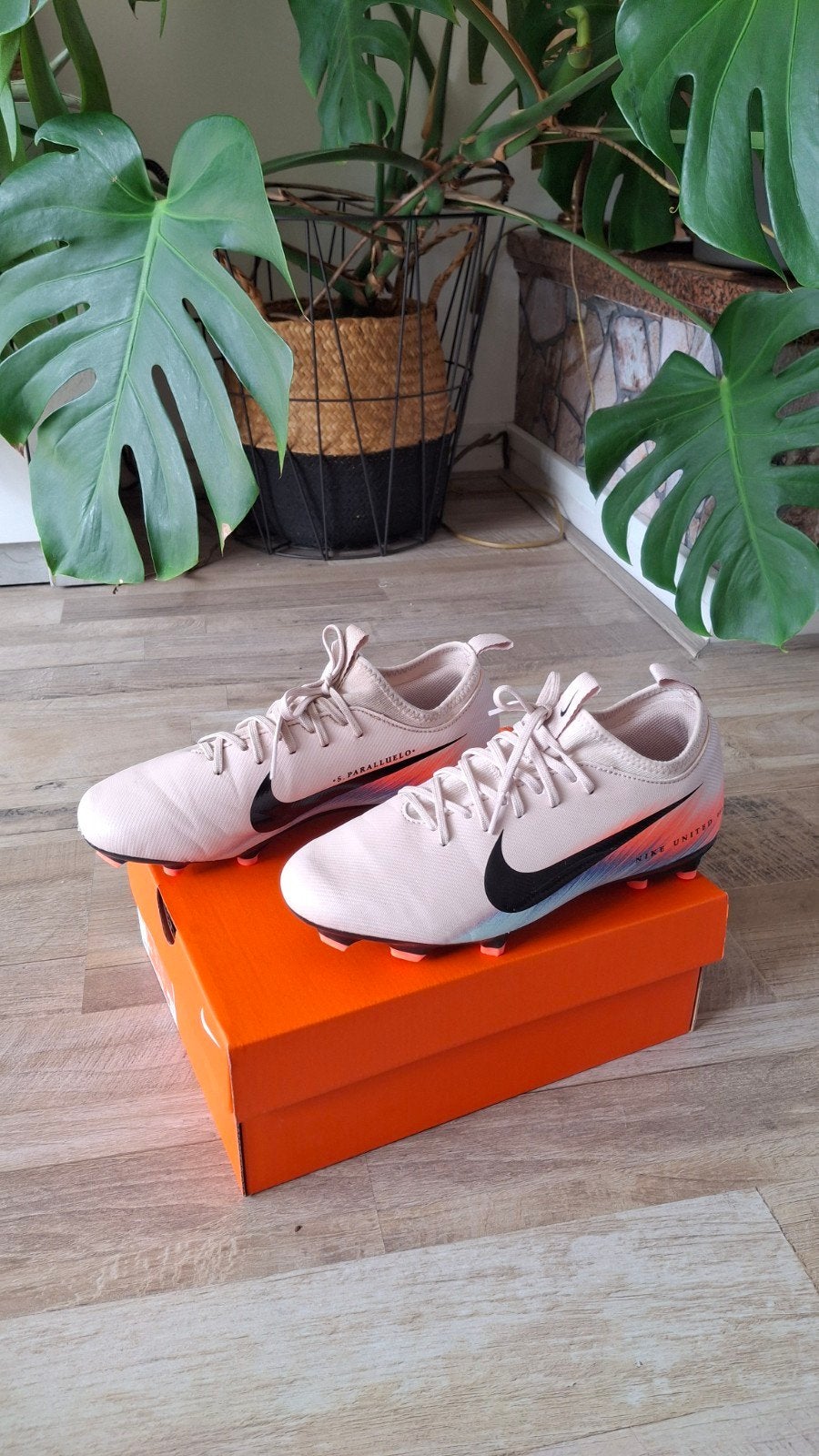 Voetbalschoenen: Nike Air  Mercurial Vapor XVI Academy/Mt.38, Ophalen of Verzenden, Zo goed als nieuw, Schoenen