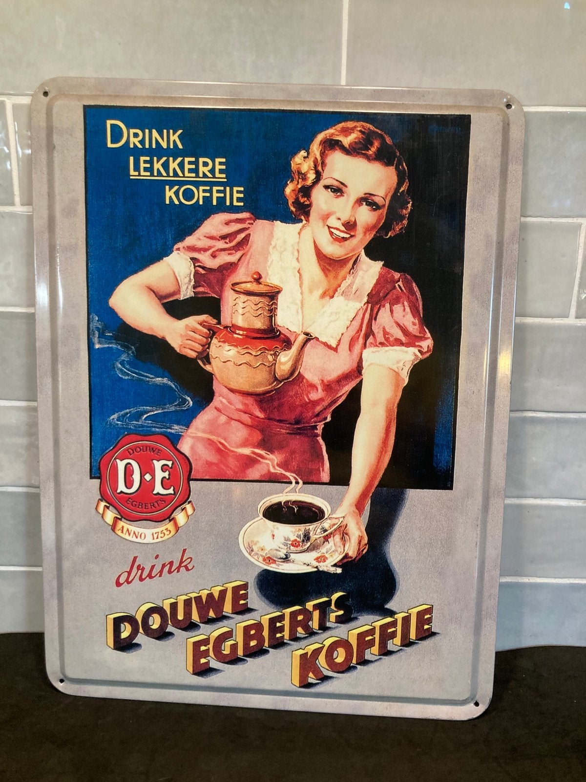 Blikken retro reclamebord Douwe Egberts, dame (060826), Verzamelen, Merken en Reclamevoorwerpen, Ophalen of Verzenden, Gebruikt