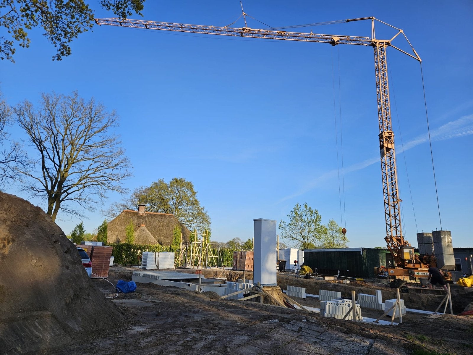 Cadillon chrono 22 bouwkraan met toebehoren, Zakelijke goederen, Machines en Bouw | Kranen en Graafmachines, Ophalen, Hijswerktuig