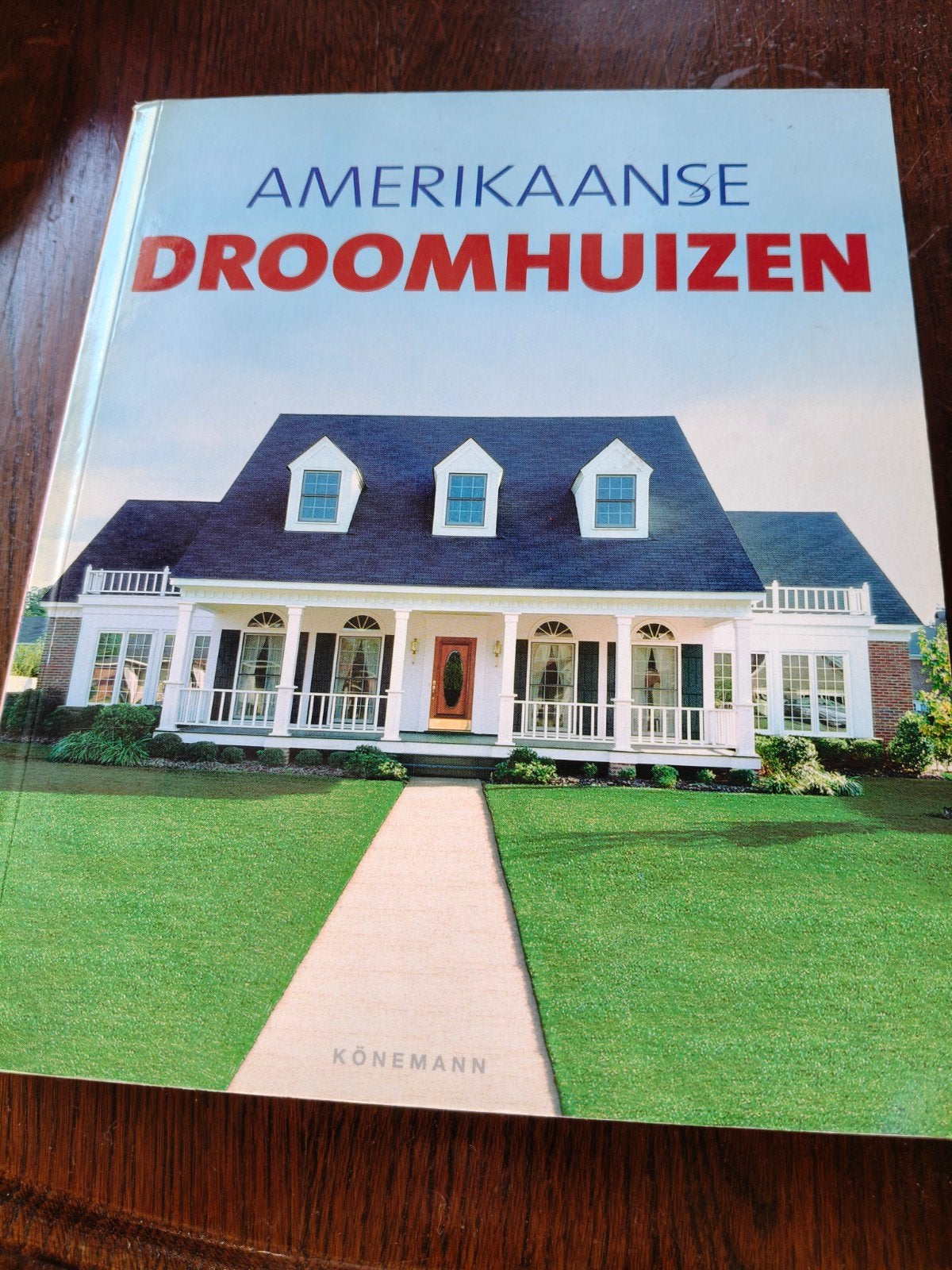 Amerikaanse Droomhuizen - Inspiratie voor Interieur & Tuin, Ophalen of Verzenden, Zo goed als nieuw, Könemann, Interieur en Design