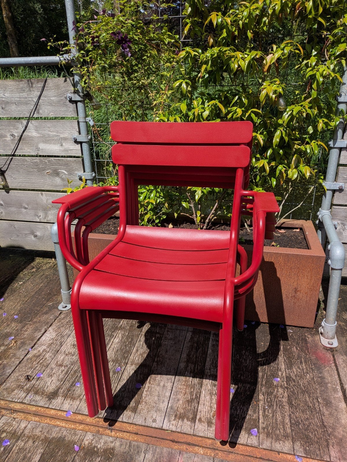 Fermob Luxembourg Armstoel Chilli - 4 stuks - prijs ps, Ophalen, Gebruikt, Aluminium, Stapelbaar
