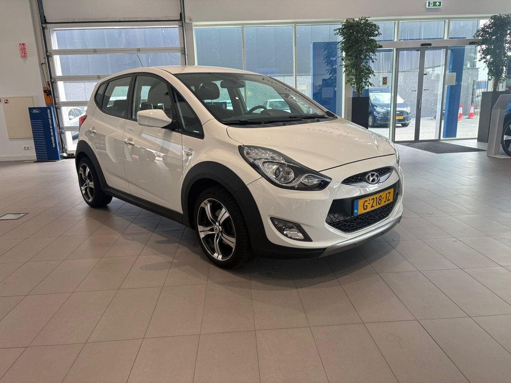 Hyundai ix20 1.6i i-Vision AUTOMAAT | PARKEER SENSOREN ACHTE, Auto's, Hyundai, 1591 cc, 4 cilinders, Wit, 550 kg