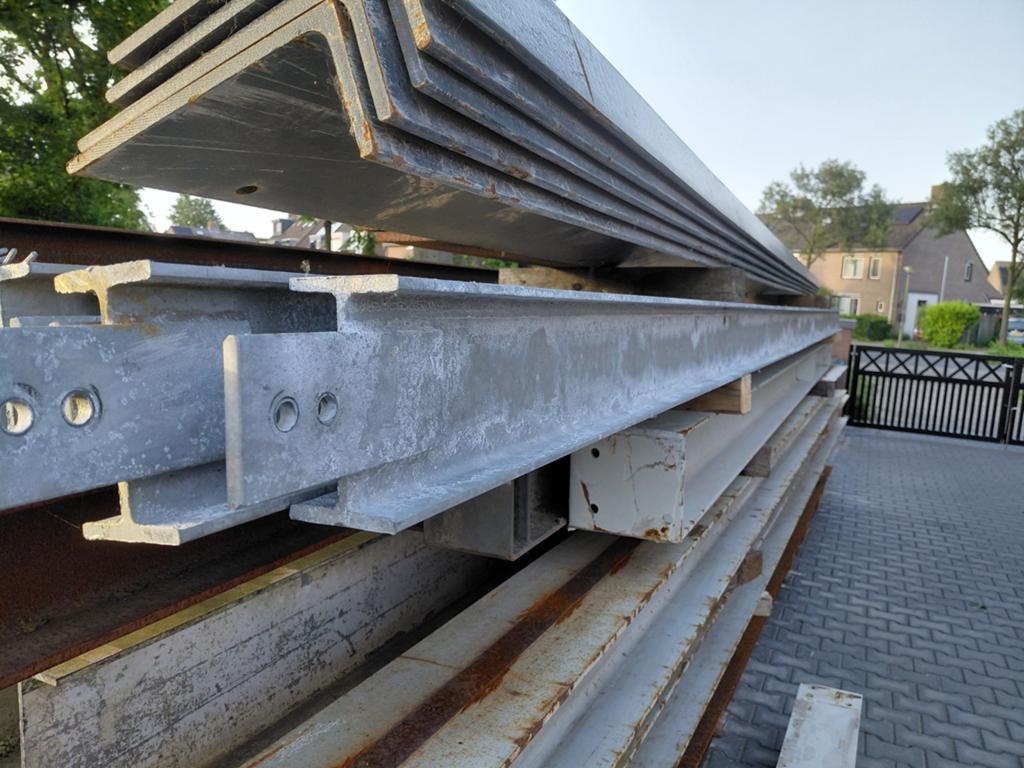Stalen balken / ijzeren balken / ipe 140, Ophalen, Zo goed als nieuw, IJzer