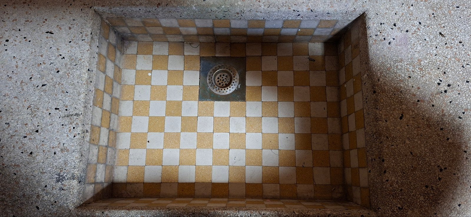 Betonnen terrazo aanrechtblad met tegelspoelbak, Ophalen, Steen/keramiek, Grijs, Overige merken