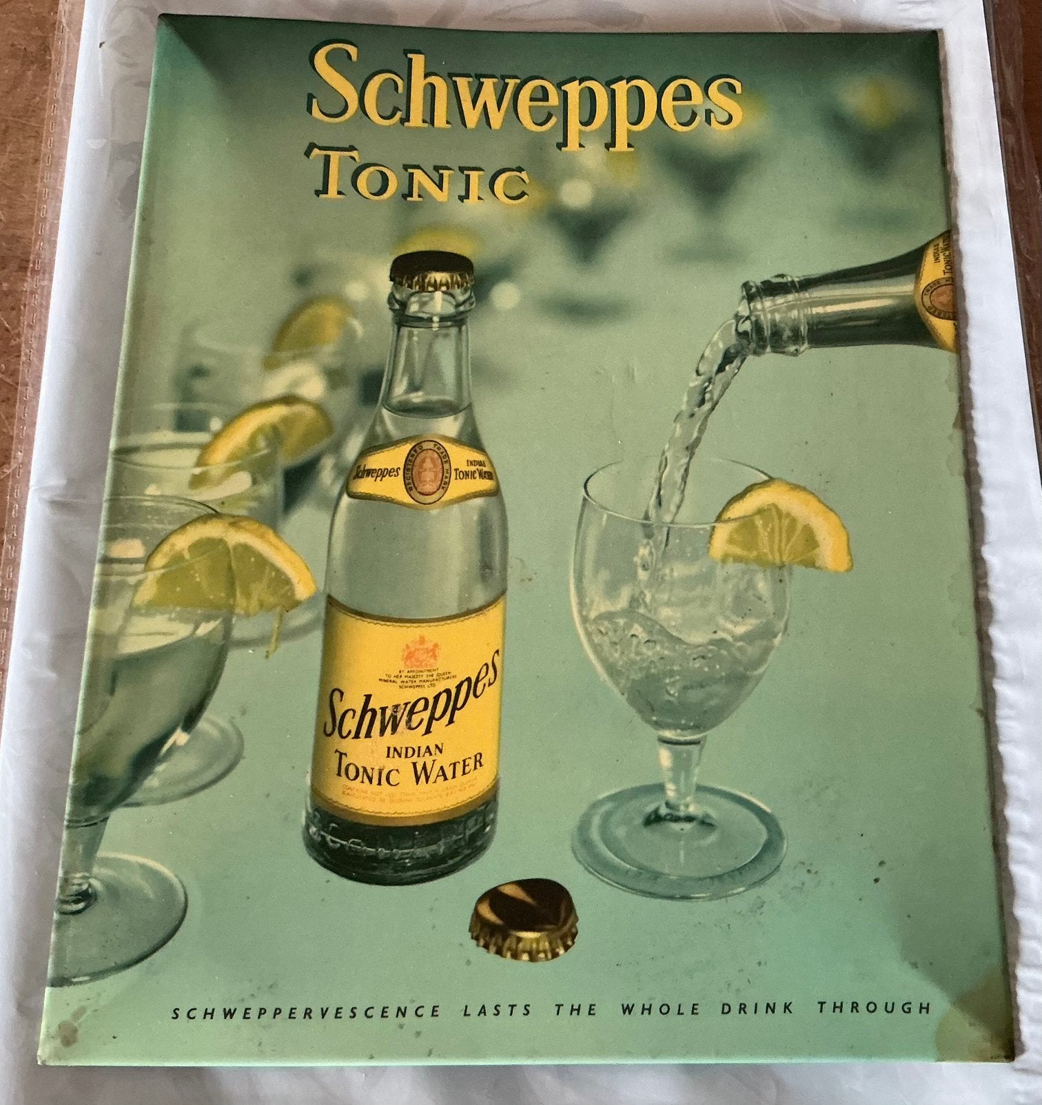 Oude SCWEPPES tonic karton reklame geplastificeerd, Verzamelen, Ophalen of Verzenden, Gebruikt, Reclamebord