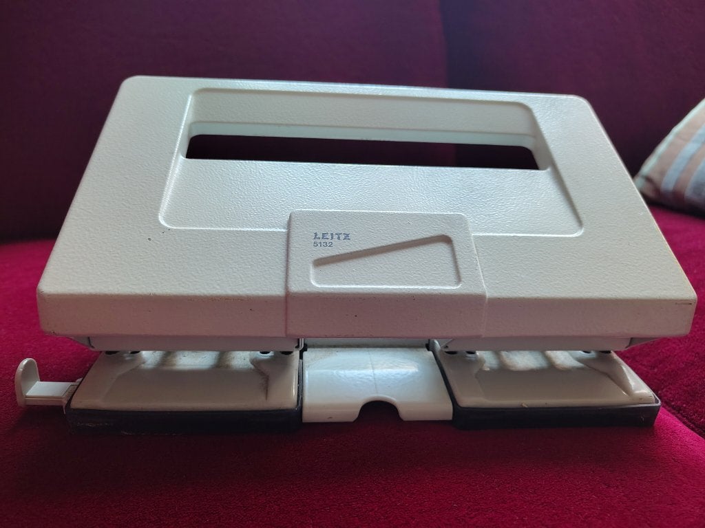 Dubbele Leitz perforator, Ophalen of Verzenden, Zo goed als nieuw