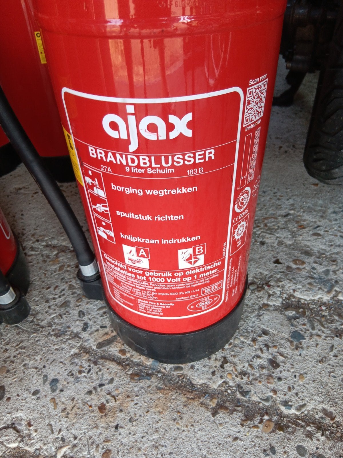 SCHUIMBLUSSERS 9 LITER VOOR BHV/THUIS/HOBBY ETC
SCHUIMBLUSSE, Ophalen