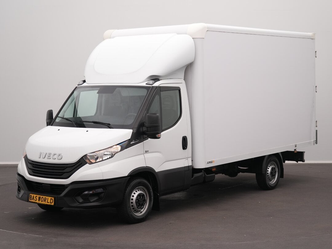 Iveco Daily 35S16 4X2 Gesloten bak Automaat Achterdeuren 160, Auto's, Automaat, Gebruikt, Euro 6, Iveco