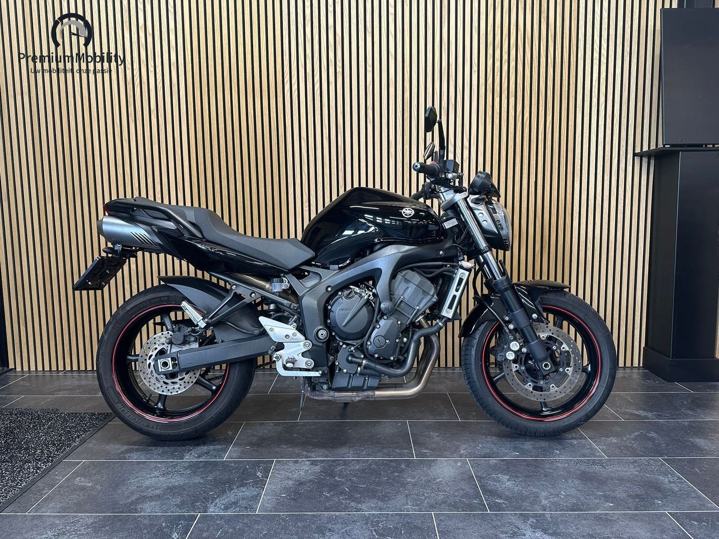 YAMAHA FZ 6 N FAZER (BJ 2008 / 26527 KM), 4 cilinders, Motorrijbewijs A, Bedrijf, Onbekend