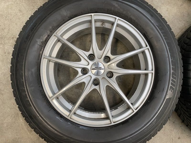 17 inch velgen + winterbanden Nissan X trail 235 65 17, Auto-onderdelen, Gebruikt, -, -, Banden en Velgen