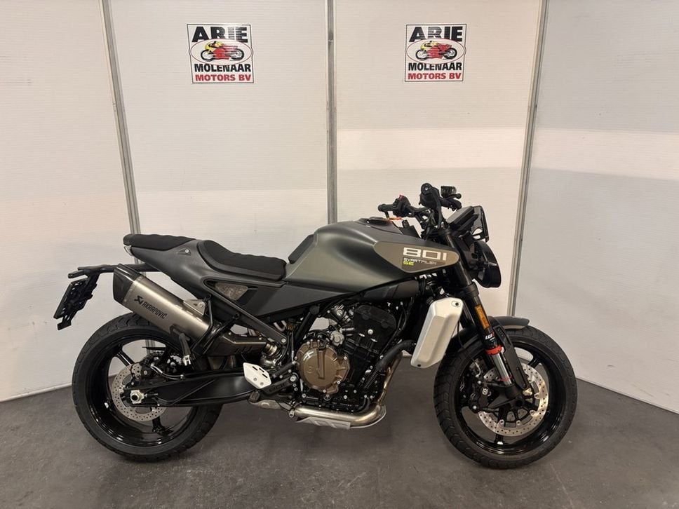 Husqvarna SVARTPILEN 801 (bj 2026), 2 cilinders, Bedrijf, Onbekend, Meer dan 35 kW