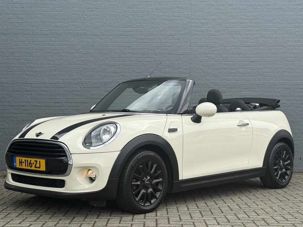 MINI Cabrio 1.5 Cooper Salt, Auto's, Mini, Gebruikt, Cabriolet, 4 stoelen, Wit