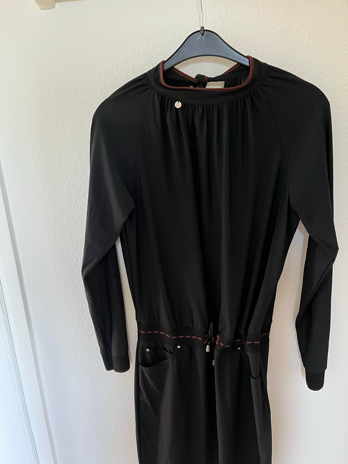 Zip73 travelstof jurk zwart maat L, Kleding | Dames, Ophalen of Verzenden, Zo goed als nieuw, Maat 42/44 (L), Zwart
