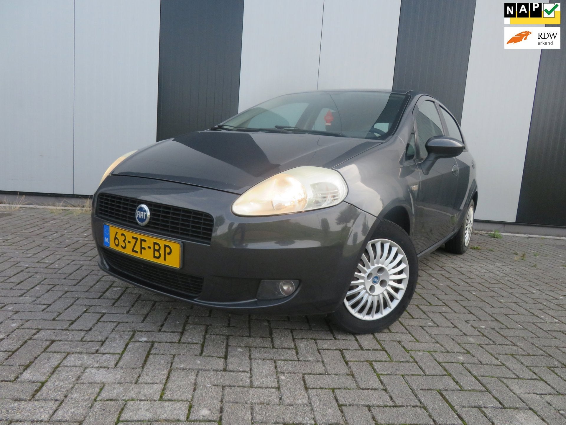Fiat Grande Punto 1.4 Dynamic, Auto's, Fiat, Voorwielaandrijving, Stof, Gebruikt, Zwart