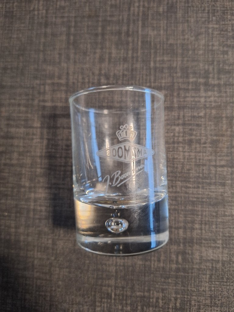 BOOMSMA glaasje met luchtballetje en handtekening, Ophalen of Verzenden, Zo goed als nieuw, Borrel- of Shotglas