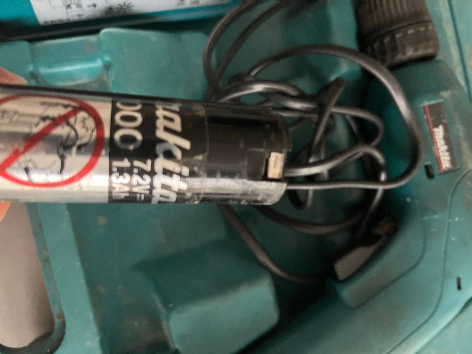 Makita Boormachine met extra  Accu en Oplader, Ophalen, Gebruikt, Minder dan 400 watt, Boormachine