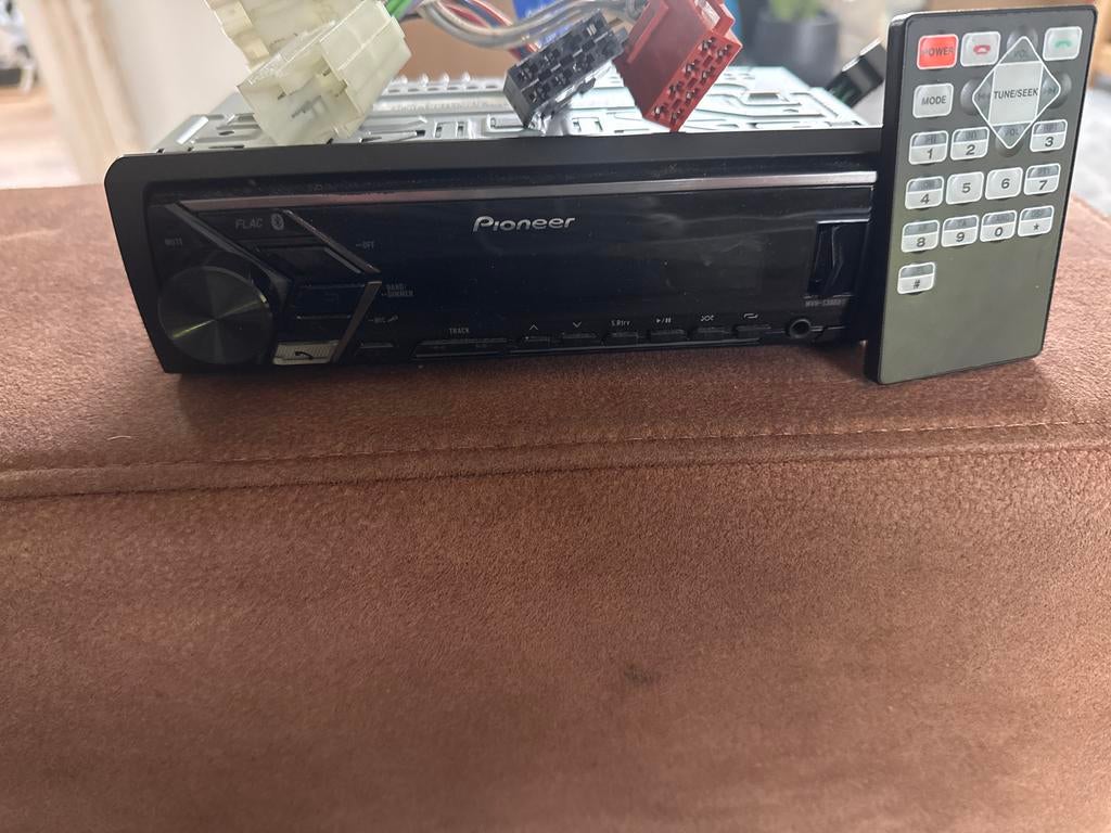 Pioneer MVH-S300BT Autoradio met Bluetooth en USB Volvo SC, Verzenden, Gebruikt