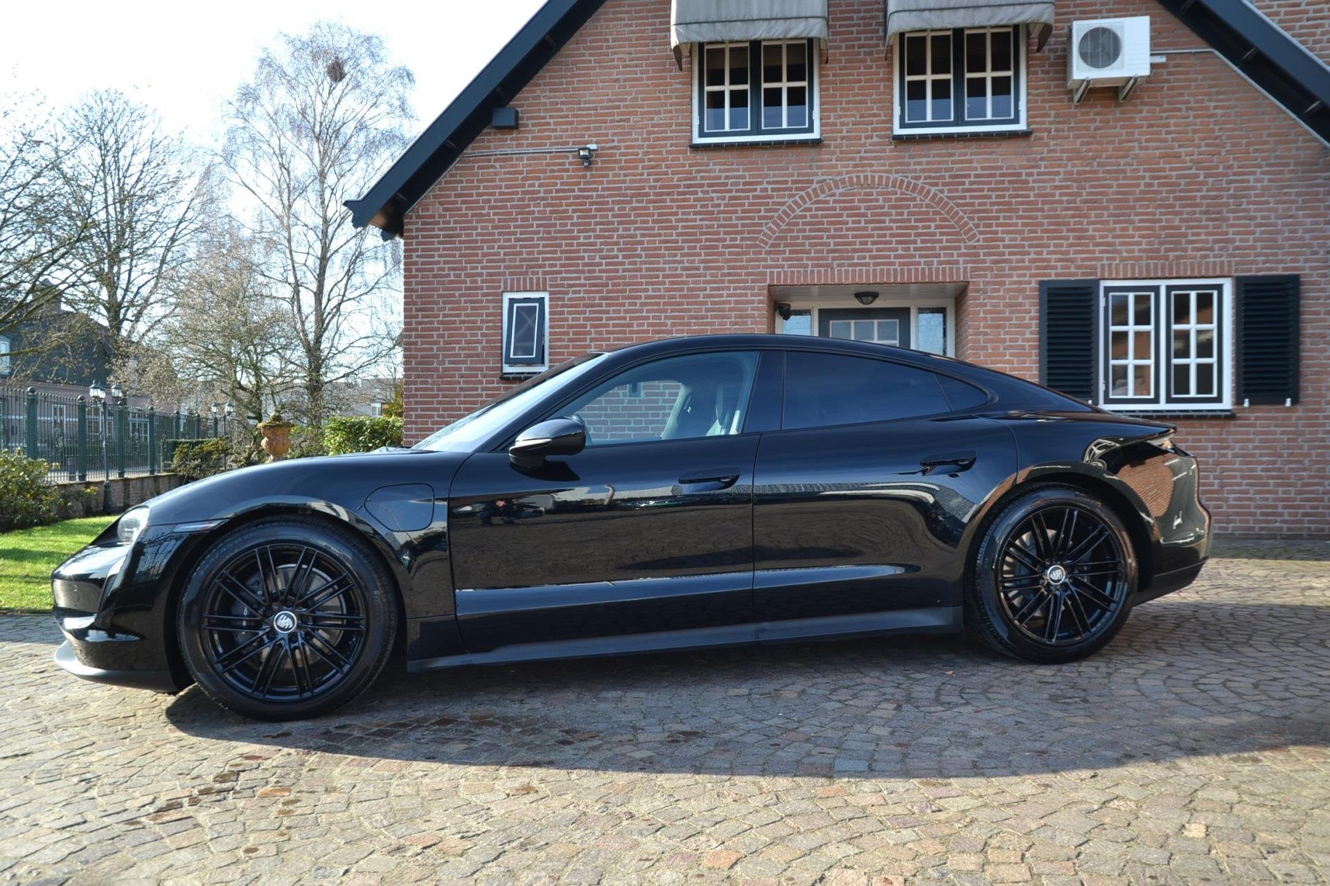 Porsche Taycan Performance 84 kWh - 544 PK - Airco - Navi+ca, Auto's, Porsche, Dealer onderhouden, Achterwielaandrijving, Gebruikt