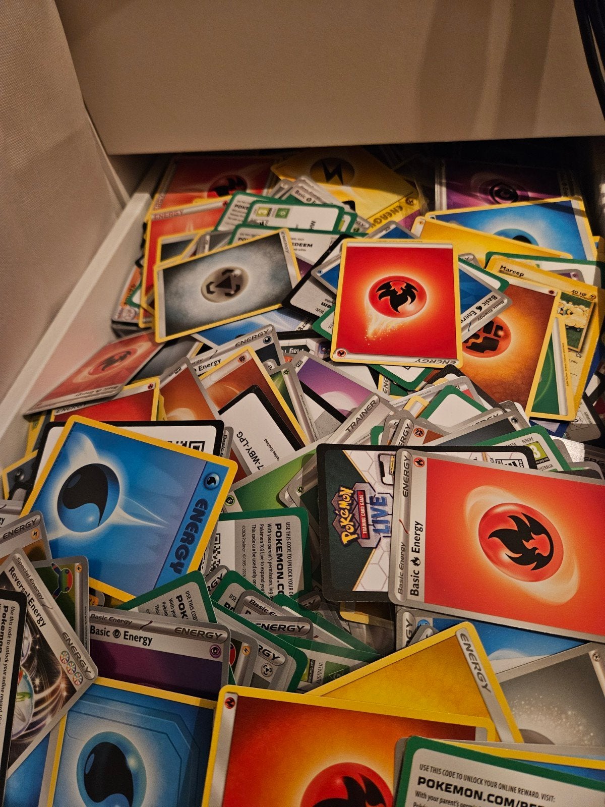 mega bak met energys en code cards die niet gebruikt zijn, Ophalen of Verzenden