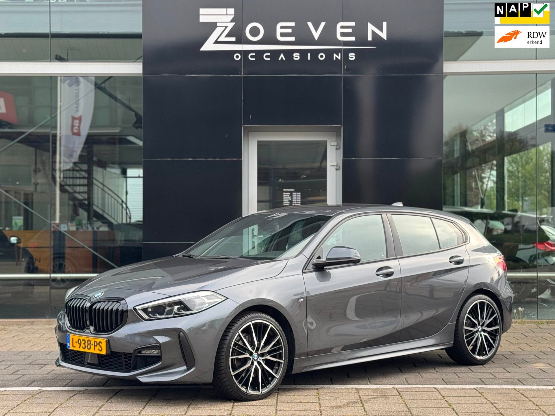 BMW 1-serie 118i Business Edition M-Pakket BTW Auto, Auto's, BMW, Gebruikt, Origineel Nederlands, Bedrijf, 3 cilinders