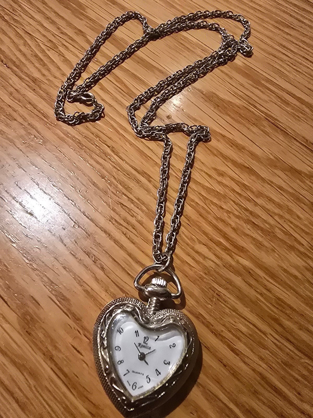 Hartvormig zakhorloge met ketting, Sieraden, Tassen en Uiterlijk, Ophalen of Verzenden, Zo goed als nieuw, Zilver, Overige materialen