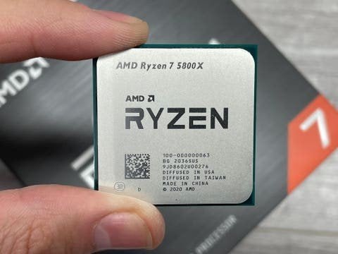 Gezocht: AMD Ryzen 7 5800X, Computers en Software, Processors, Ophalen of Verzenden, Zo goed als nieuw, 4 Ghz of meer