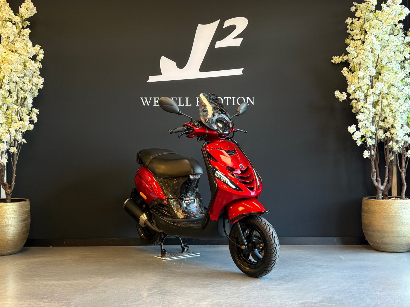 Piaggio Zip | Candy Red Forged Carbon | Brom | 2022 | 3795km