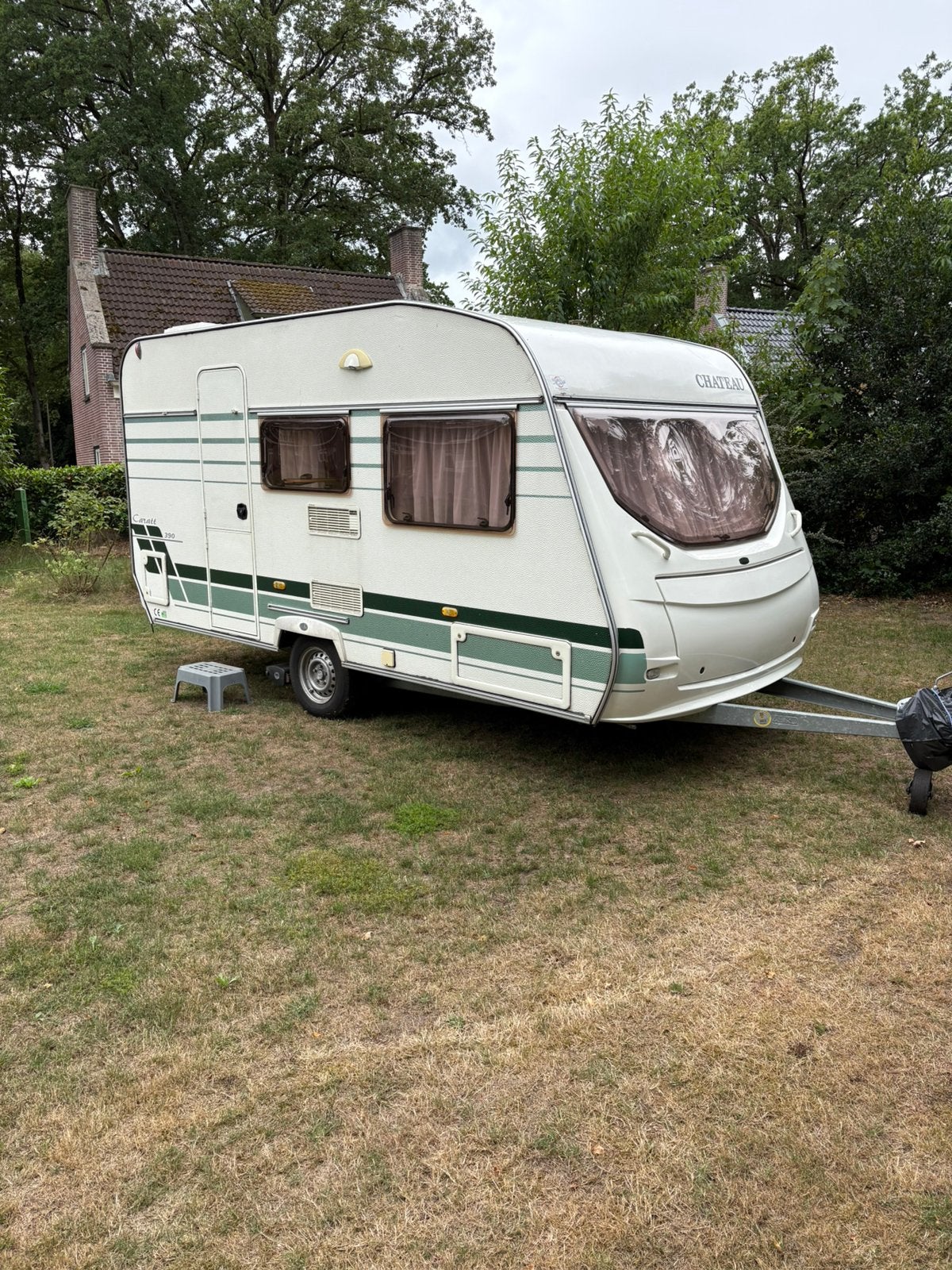 Te koop mooie compacte Chateau Carrat 390 2005, Kleine zit, 750 - 1000 kg, Particulier, Schokbreker