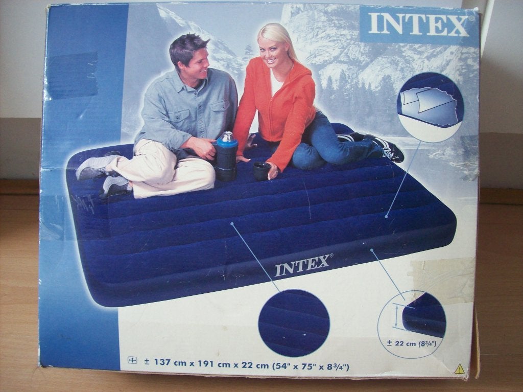 Intex luchtbed - afmetingen 137 x 191 x 22 cm - nieuw, Ophalen of Verzenden, Nieuw