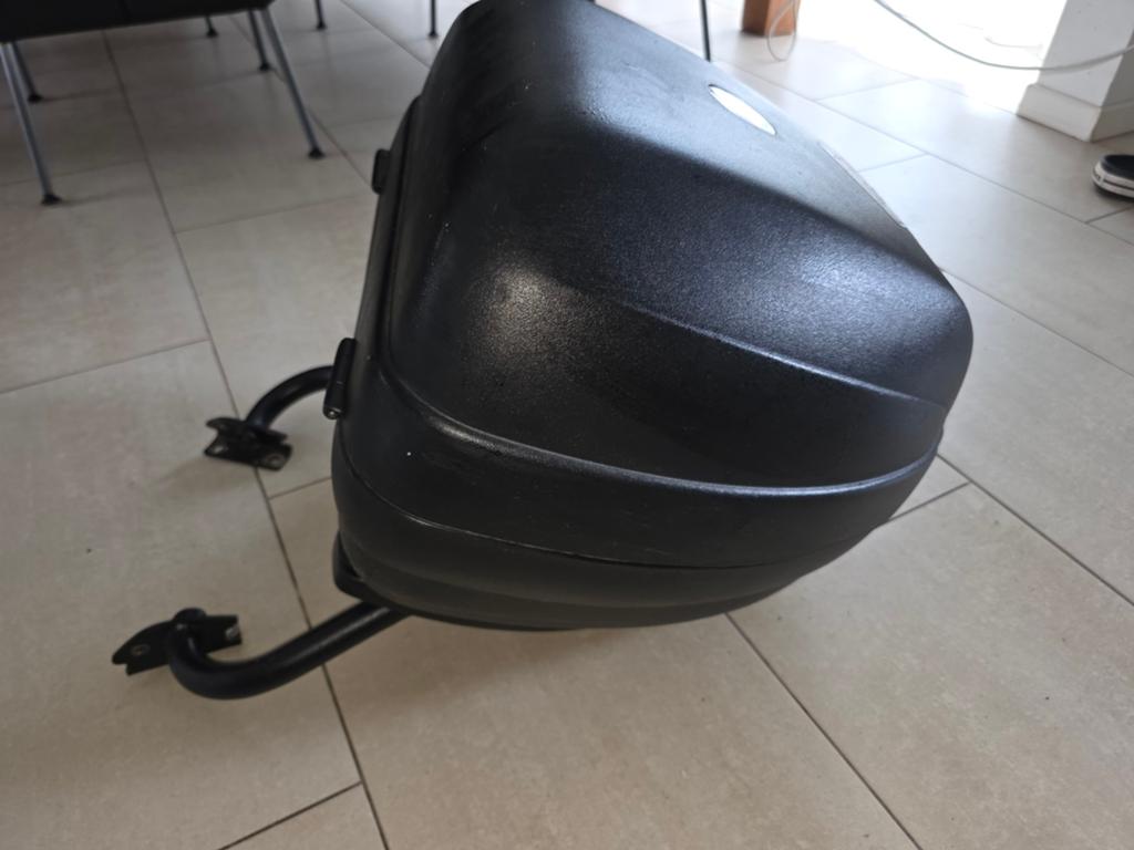 Givi Topkoffer Honda VFR 800 FI (1998-2001) met drager, Motoren, Ophalen, Gebruikt