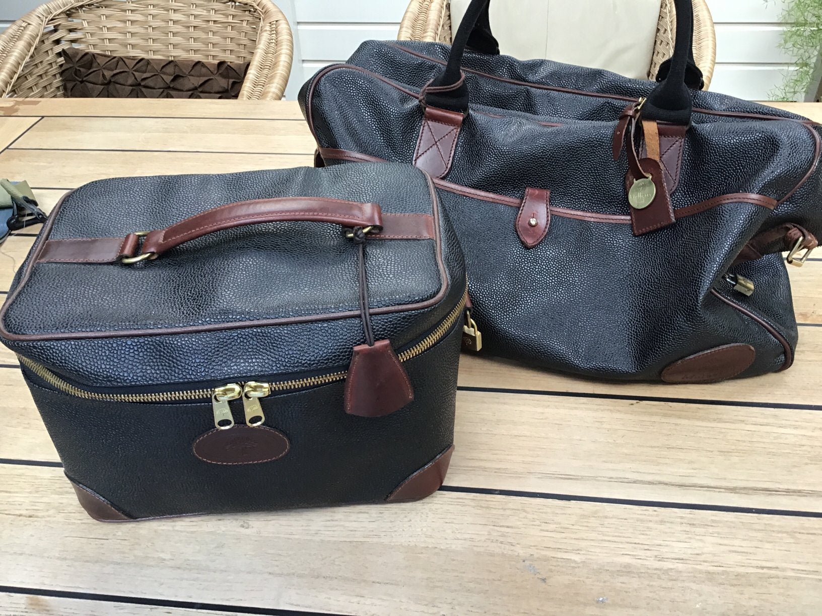 “ MULBERRY” ZWARTE WEEKENDTAS MET BIJBEHORENDE BEAUTYCASE, Ophalen of Verzenden, Zo goed als nieuw, 30 cm of meer, Minder dan 35 cm