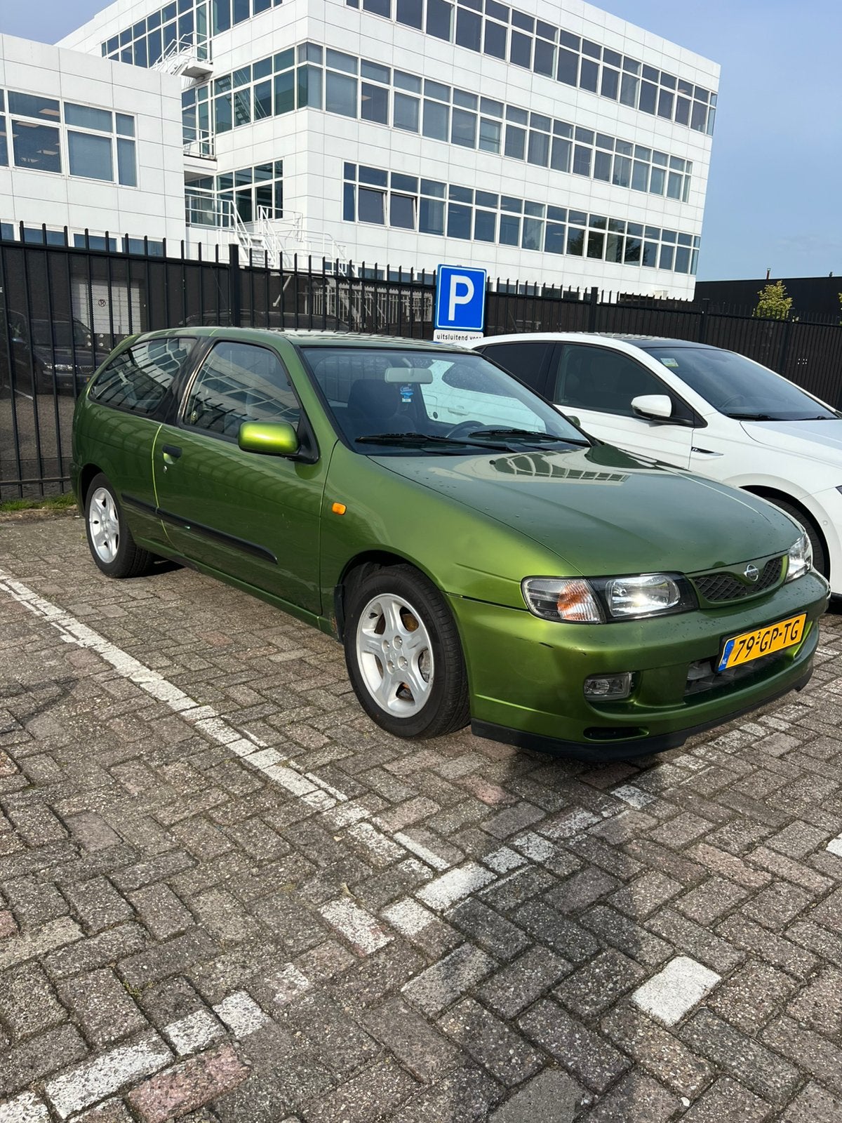 Nissan Almera 2.0 GTI 2001, foto 5