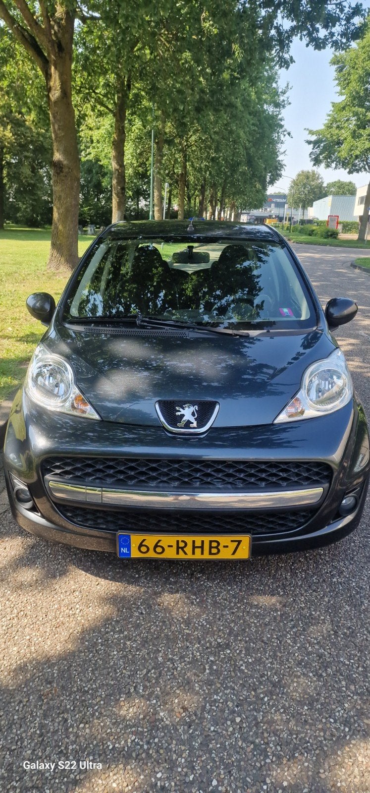 Peugeot 107 5drs apk aug 2027, Auto's, Voorwielaandrijving, Euro 5, Stof, Zwart