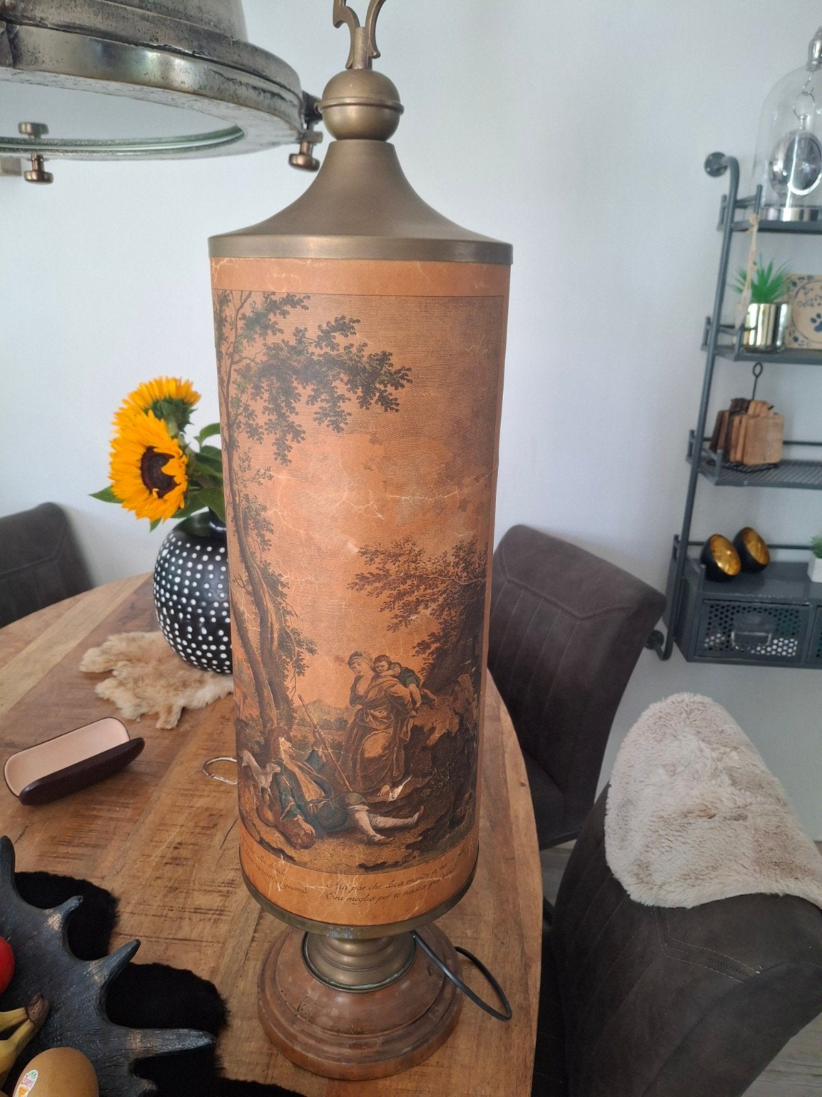 Antieke Tafellamp met Klassieke Scène, Antiek en Kunst, Antiek | Lampen, Ophalen