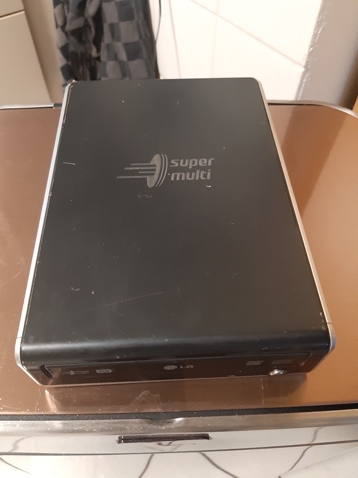 LG External Super Multi DVD Rewriter GSA-E40N -€ 10, Computers en Software, Gebruikt, Cd, Ophalen of Verzenden, Windows