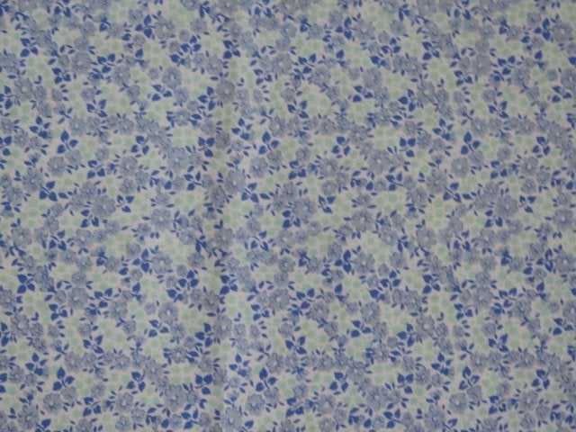 Vintage lapje stof wit met blauwe bloemetjes NIEUW, Blauw, Nieuw, Ophalen of Verzenden, 30 tot 120 cm