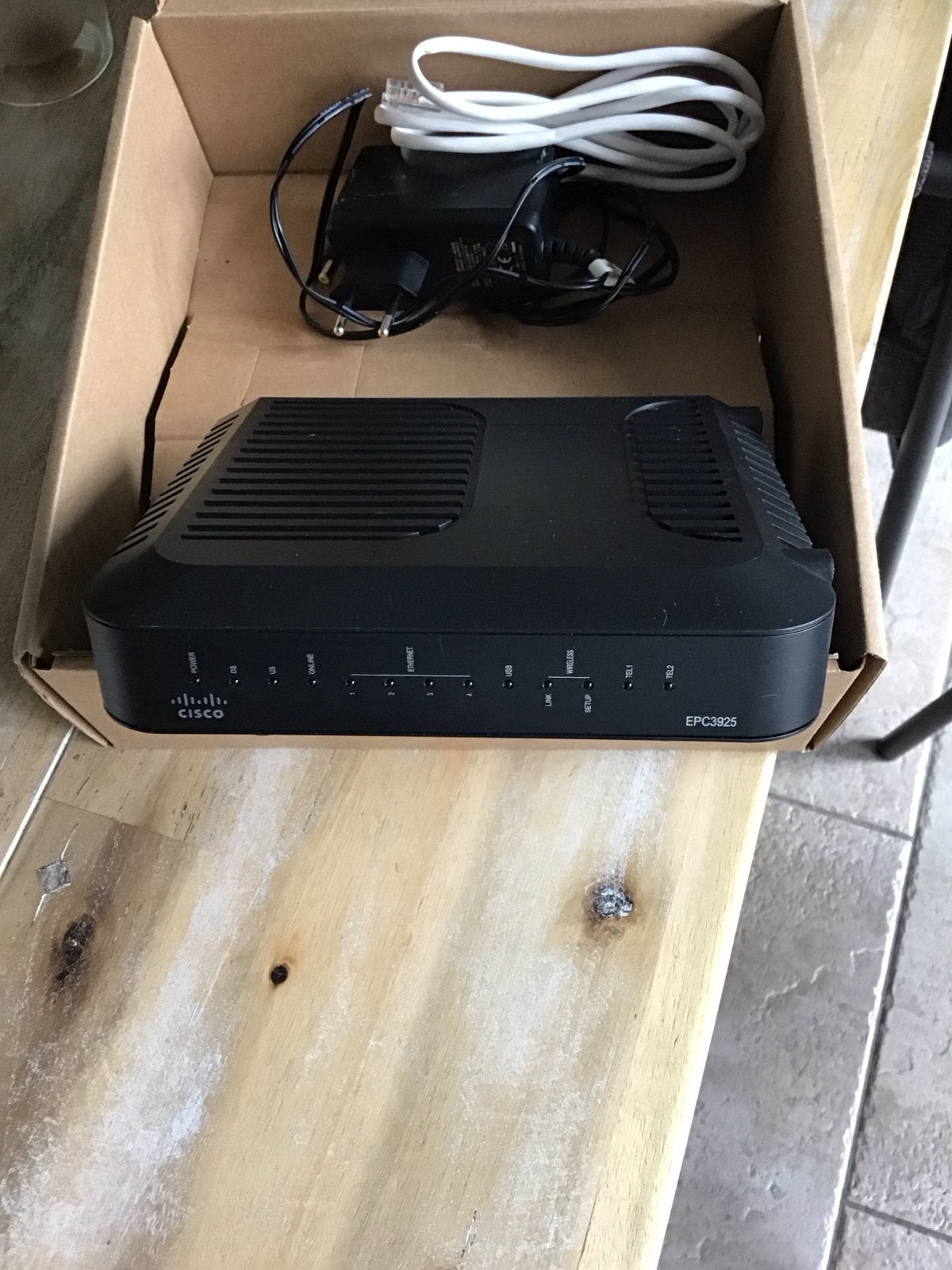 Cisco EPC3925 Router met modem, Computers en Software, Ophalen, Gebruikt, Router met modem