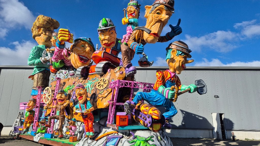 POLYESTER CARNAVALSWAGEN, Ophalen, Zo goed als nieuw, Overige typen, Carnaval
