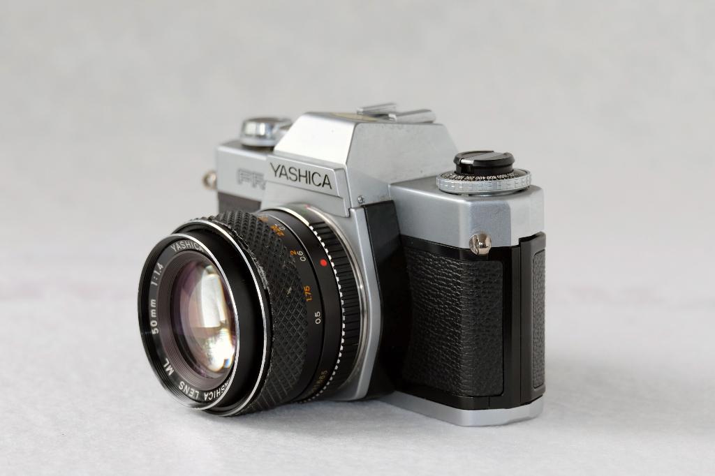 Yashica FRII, ML 50mm f1.4 Contax/Yashica CY, Audio, Tv en Foto, Fotocamera's Analoog, Ophalen of Verzenden, Gebruikt, Spiegelreflex