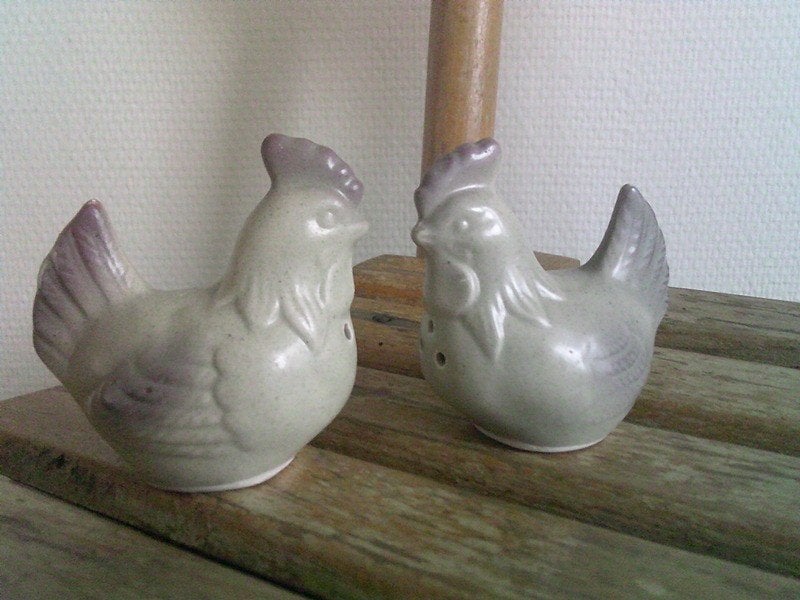 Peper en zout stel bruin/taupe kippetjes, Antiek en Kunst, Ophalen of Verzenden