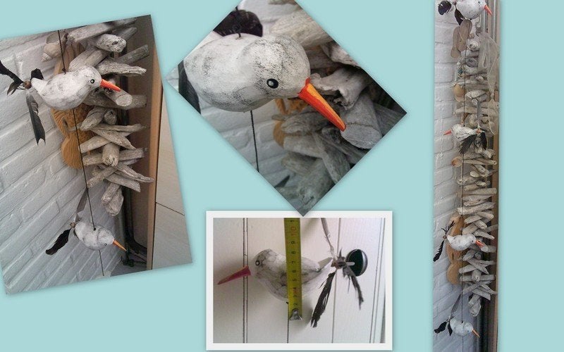4 zeemeeuwen van hout windgong met roterende staartjes, Ophalen of Verzenden, Gebruikt, Meerkleurig, Natuurlijk materiaal