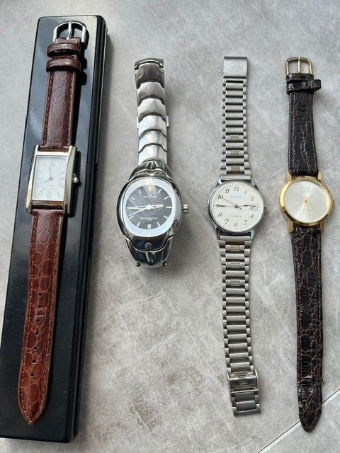 4 STUKS  HEREN  HORLOGE'S   DE  EERSTE   IS  NOG  NIEUW ., Ophalen of Verzenden, Zo goed als nieuw, Staal, Overige merken