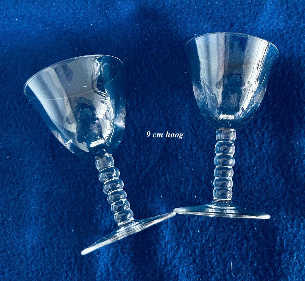 2x Borrelglas Twisted Gedraaide stam Glas Kristal 9h, Antiek en Kunst, Antiek | Glas en Kristal, Ophalen