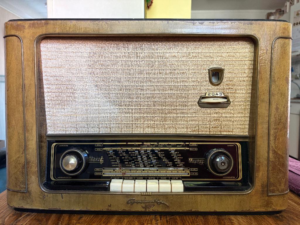 Buizenradio Grundig 2043. Nagekeken, Ophalen