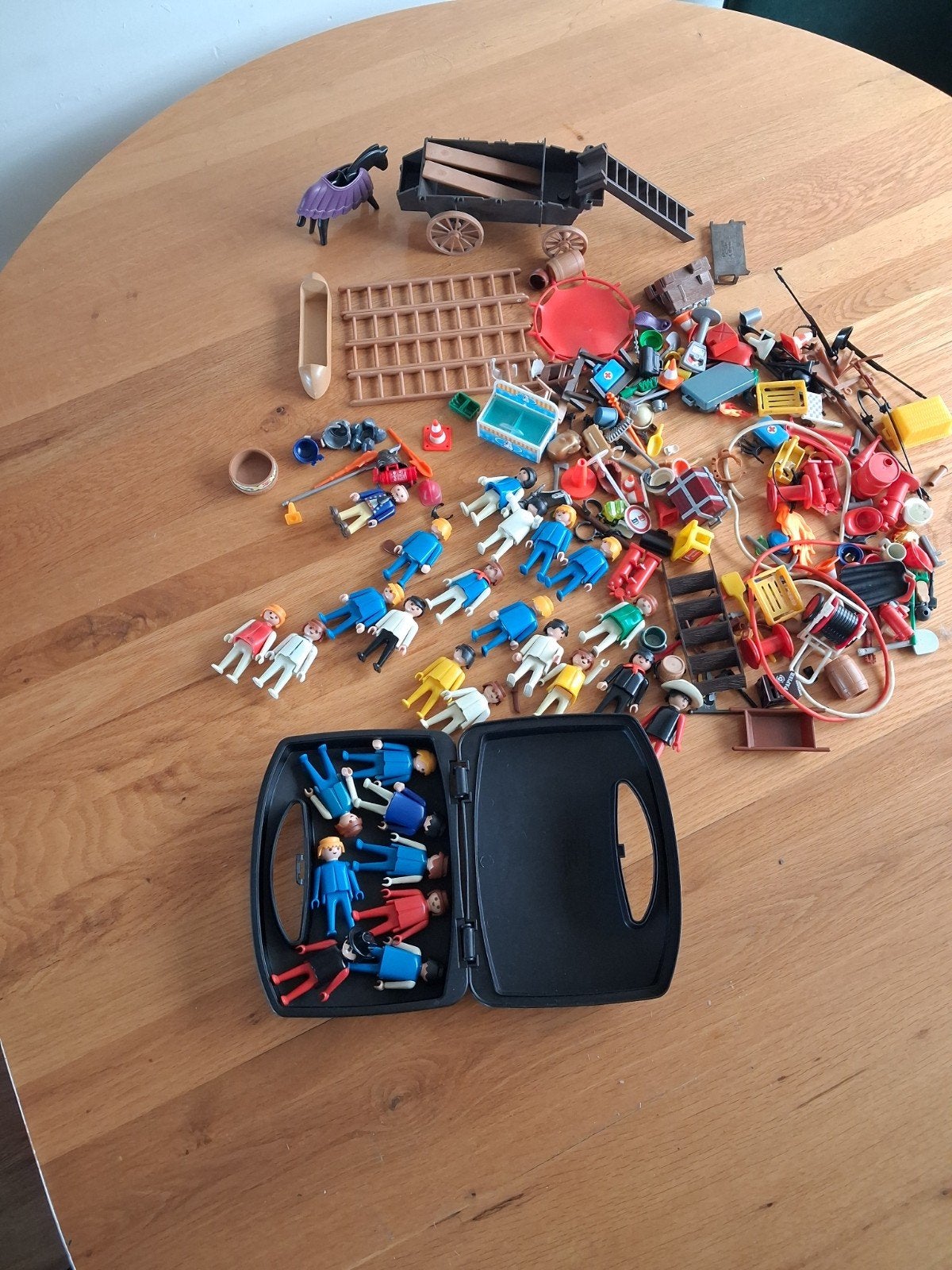 Grote verzameling Playmobil poppetjes en accessoires, Ophalen of Verzenden, Gebruikt, Losse onderdelen, Figuren