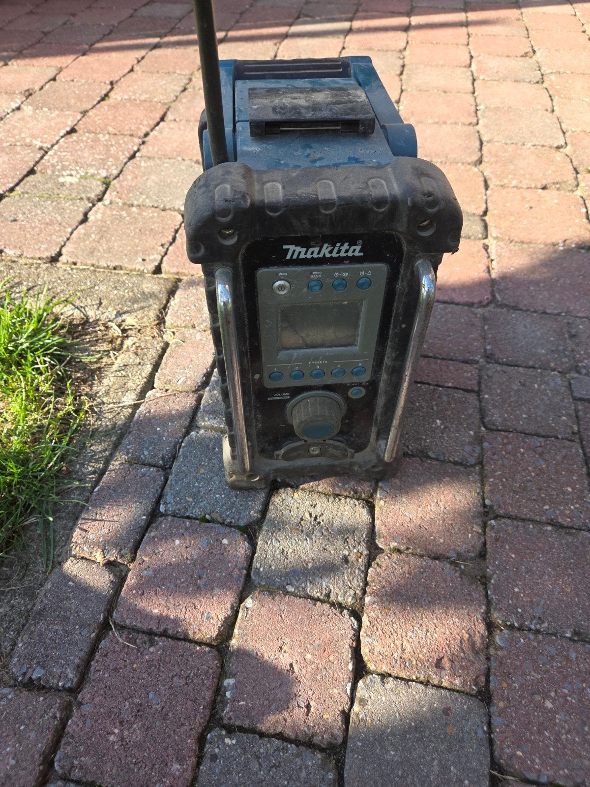 Makita BMR100 bouwradio - met storing, Audio, Tv en Foto, Ophalen, Gebruikt, Bouwradio