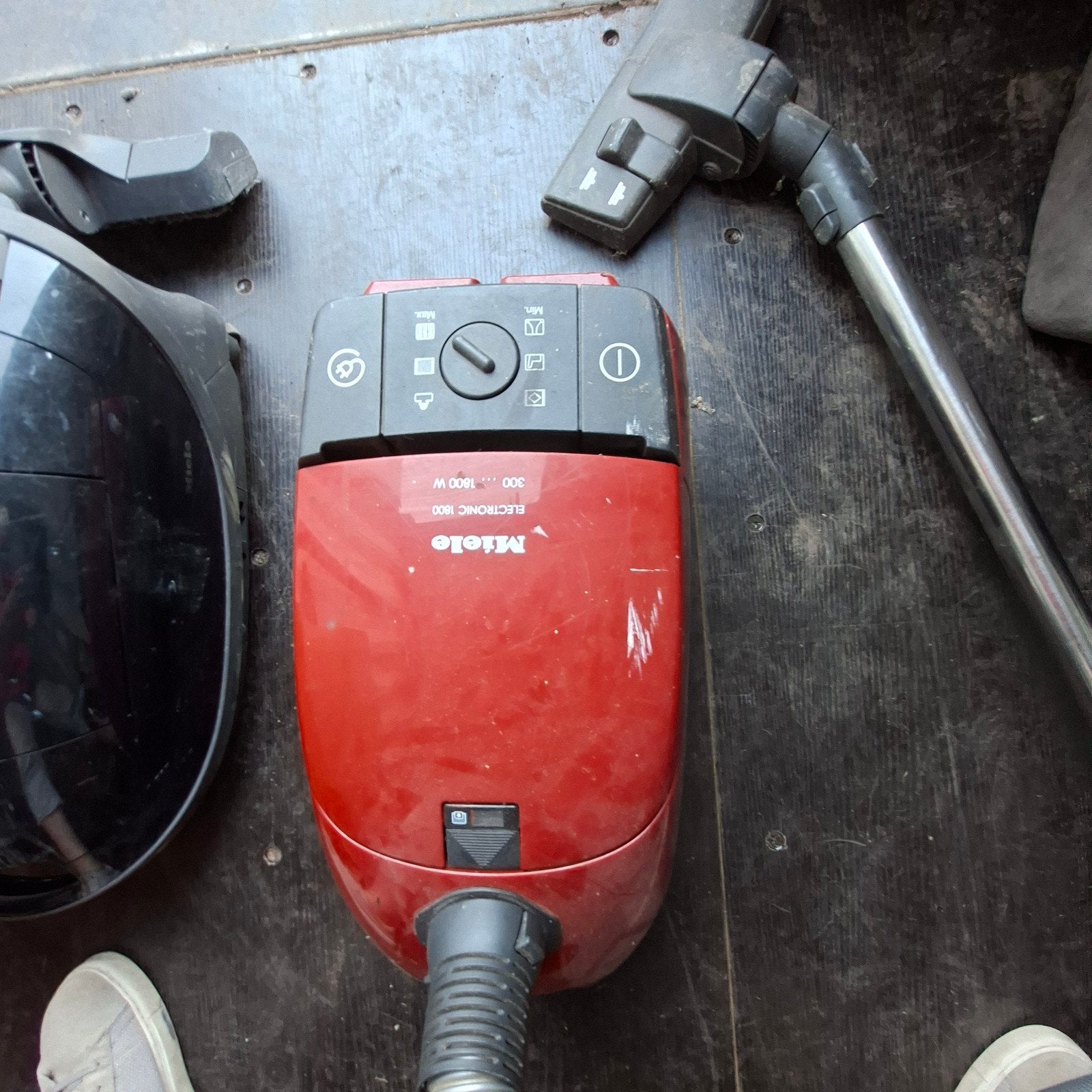 Miele Sledestofzuiger Electronic 1800W - Rood, Gebruikt, 1600 tot 2000 watt, Miele, Sledestofzuiger