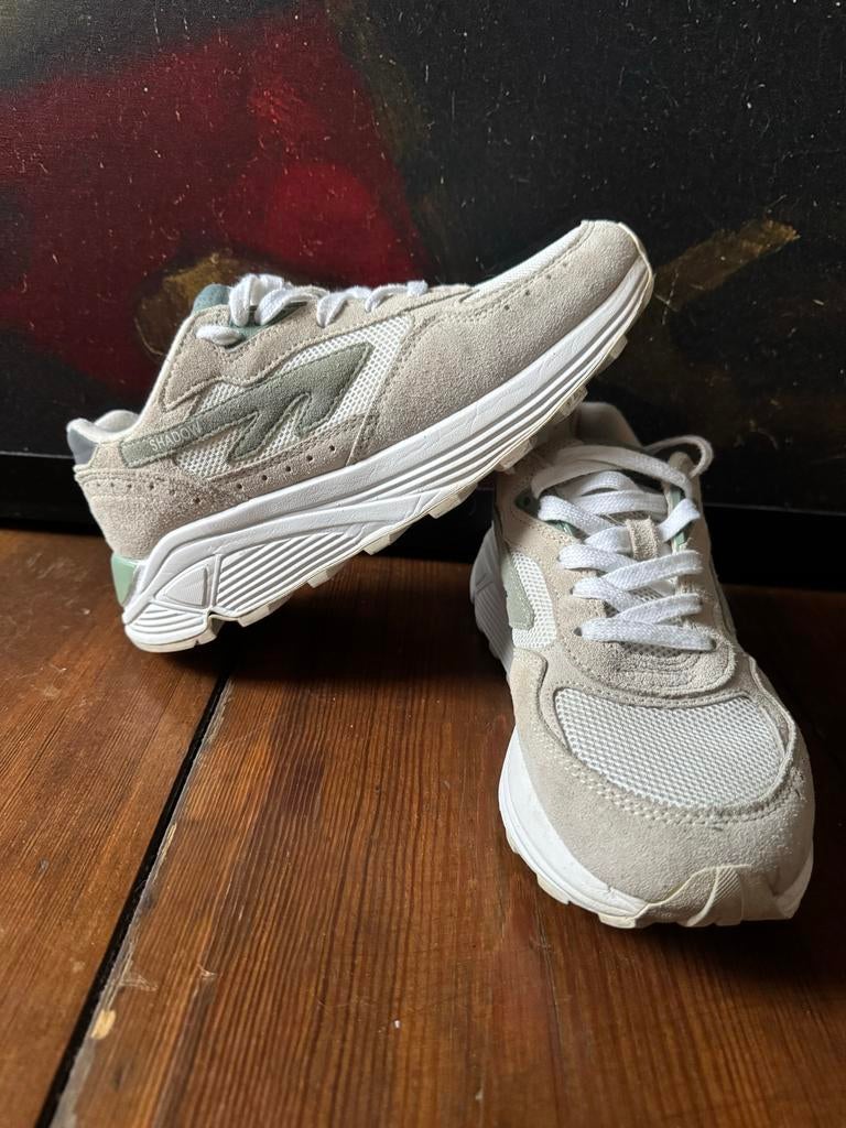 Hi Tec Sneakers Beige Wit Groen Maat 39 Vibram Zool, Beige, Ophalen of Verzenden, Sneakers of Gympen, Zo goed als nieuw